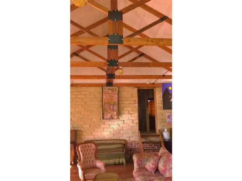 20 Forest Avenue,, Hepburn Springs VIC 3461