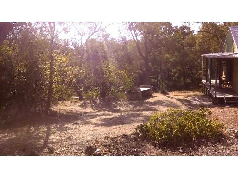 20 Forest Avenue,, Hepburn Springs VIC 3461