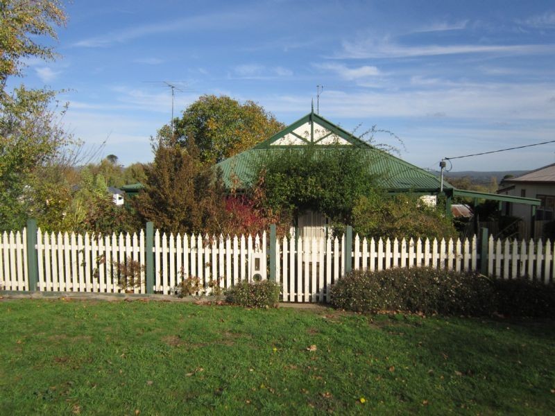 34 Central Springs Road, Daylesford VIC 3460