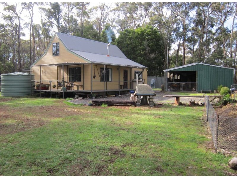 64 Dickersons Lane, Daylesford VIC 3460