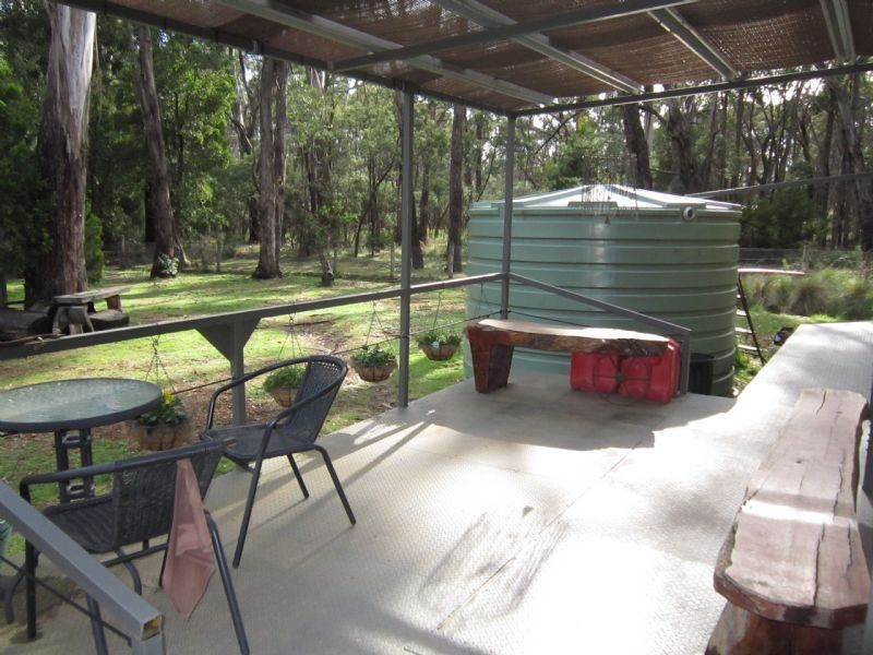 64 Dickersons Lane, Daylesford VIC 3460