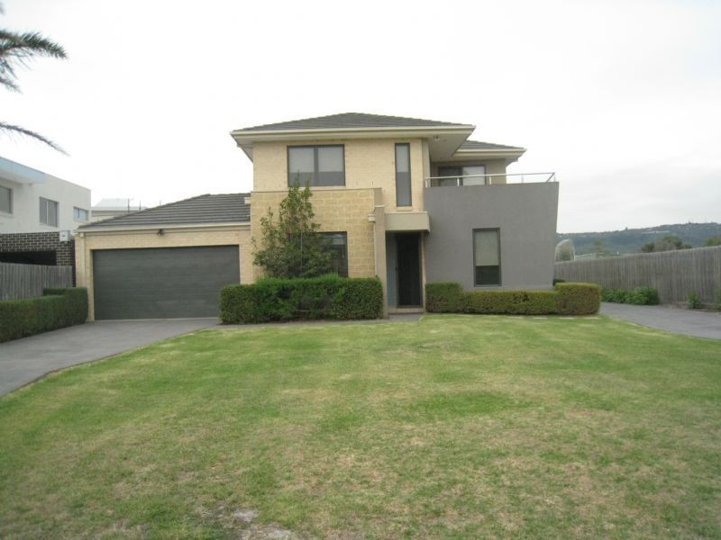 1/10 Frank Street, Safety Beach VIC 3936