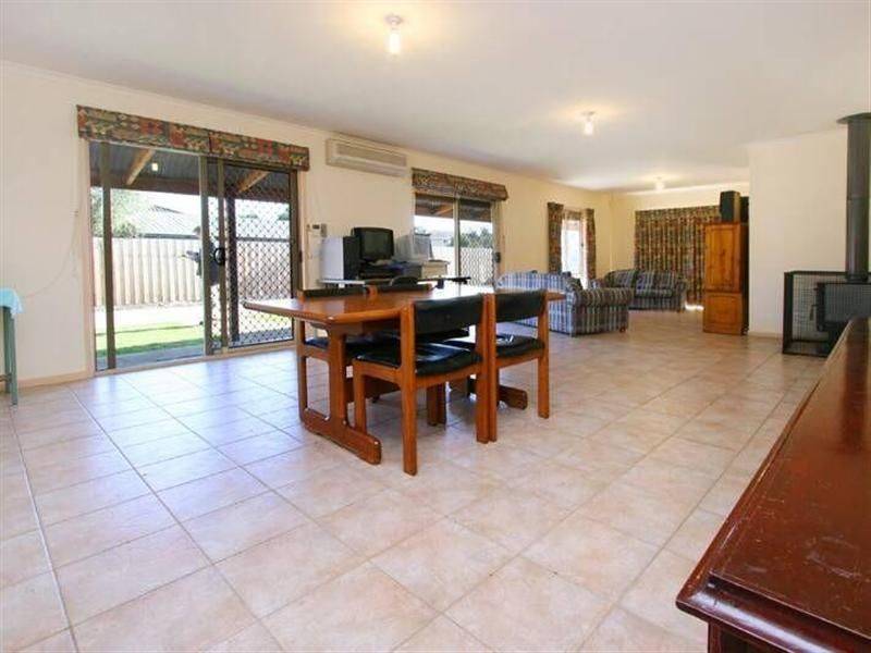 26 Davies Street, Safety Beach VIC 3936
