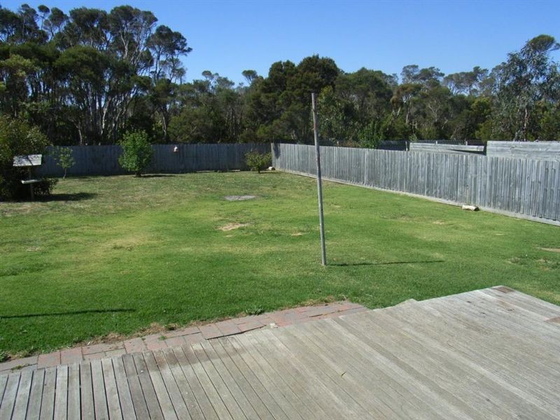 15 Victoria Crescent, Safety Beach VIC 3936