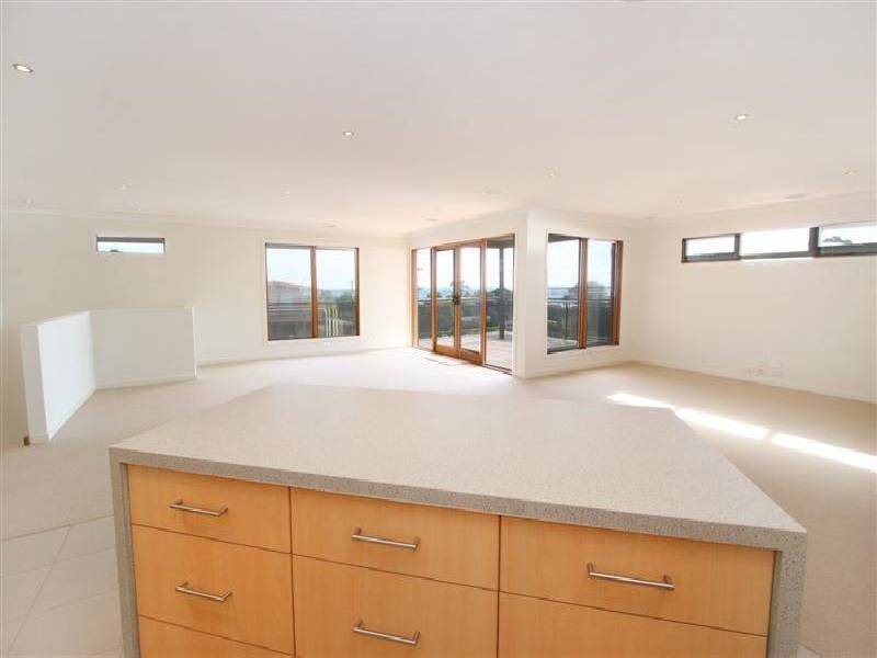 13 Dorothea Crescent, Dromana VIC 3936