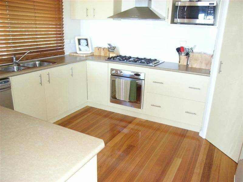 16 Edith Place, Dromana VIC 3936