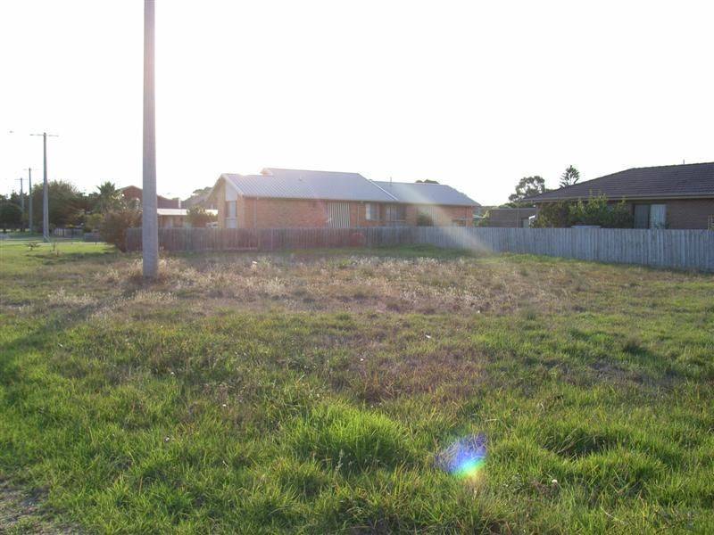35 Mary Street, Safety Beach VIC 3936