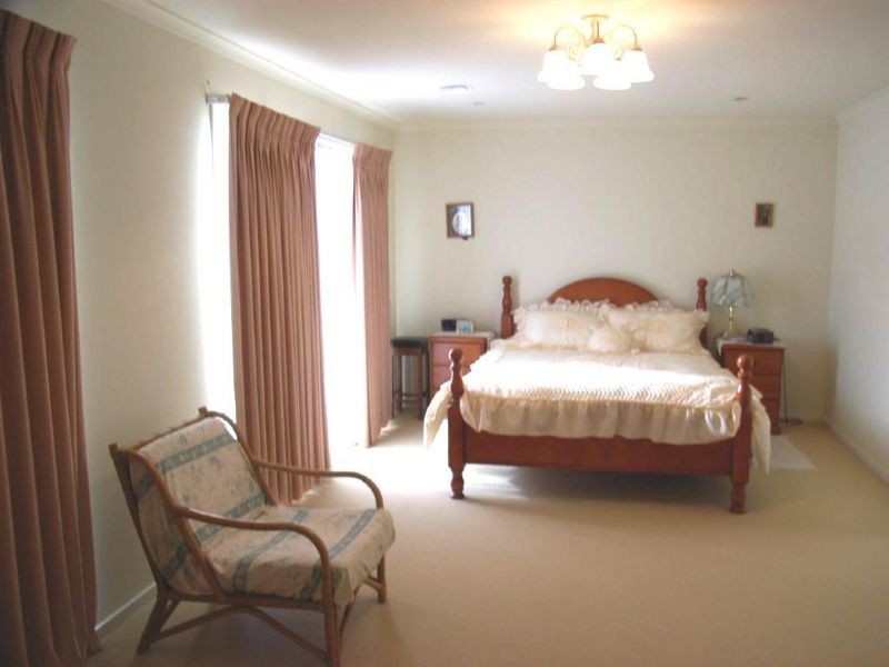 31 Victoria Street, Safety Beach VIC 3936