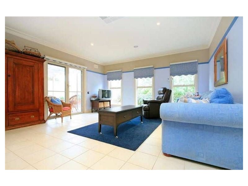 5 Somerset Place, Safety Beach VIC 3936