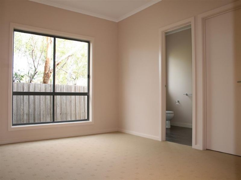 2/30 Tonkin Street, Safety Beach VIC 3936