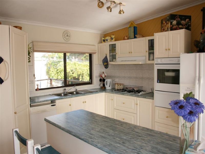 27 Elizabeth Avenue, Dromana VIC 3936