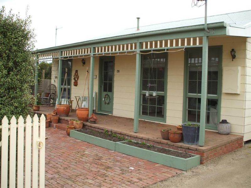 176 Dromana Parade, Safety Beach VIC 3936