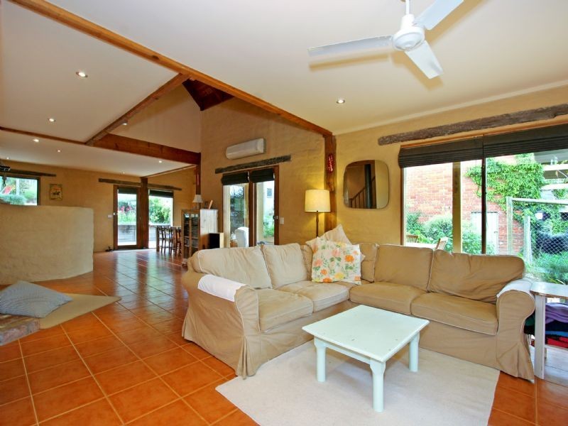 8 Weymouth Drive, Dromana VIC 3936