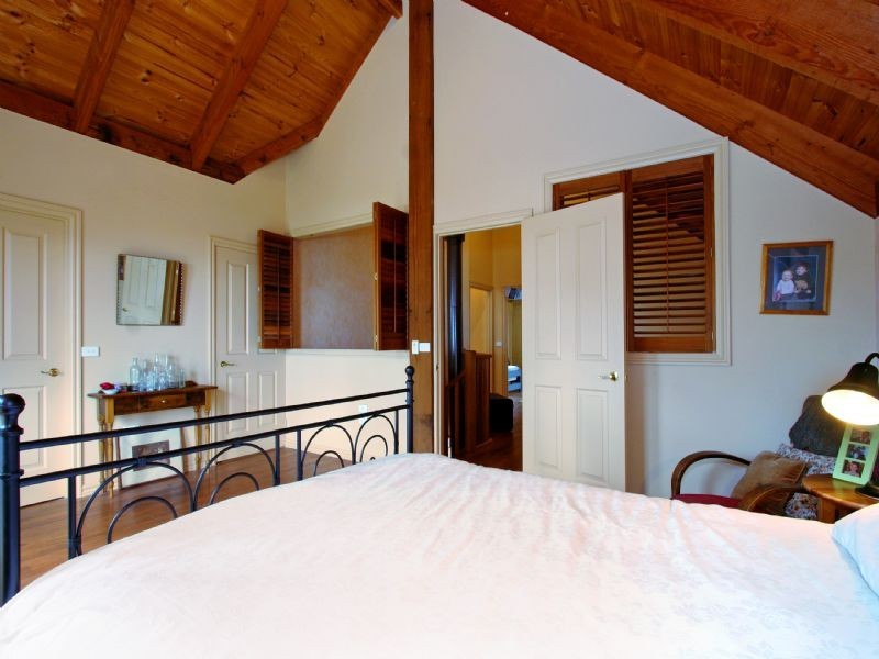 8 Weymouth Drive, Dromana VIC 3936