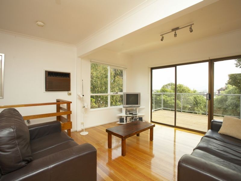 10 Bruce Road, Safety Beach VIC 3936