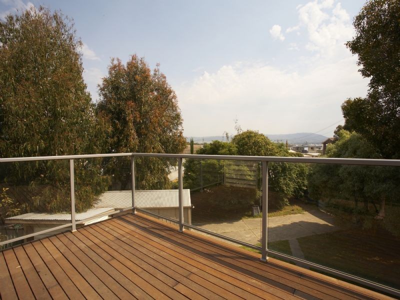 10 Bruce Road, Safety Beach VIC 3936