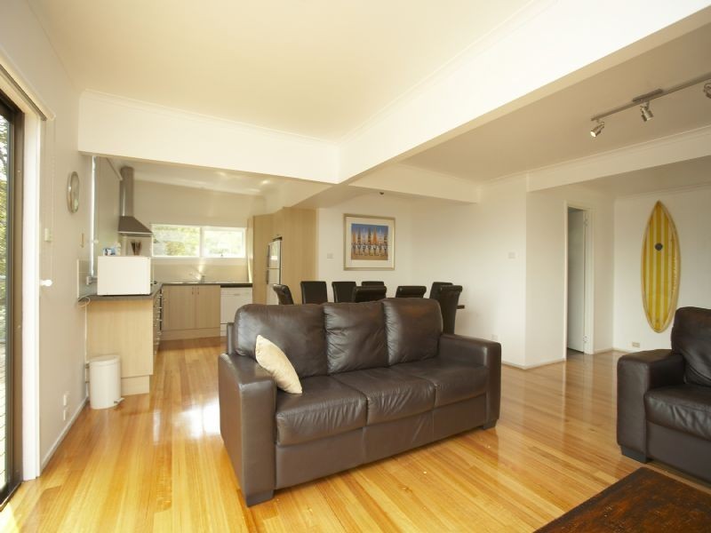 10 Bruce Road, Safety Beach VIC 3936