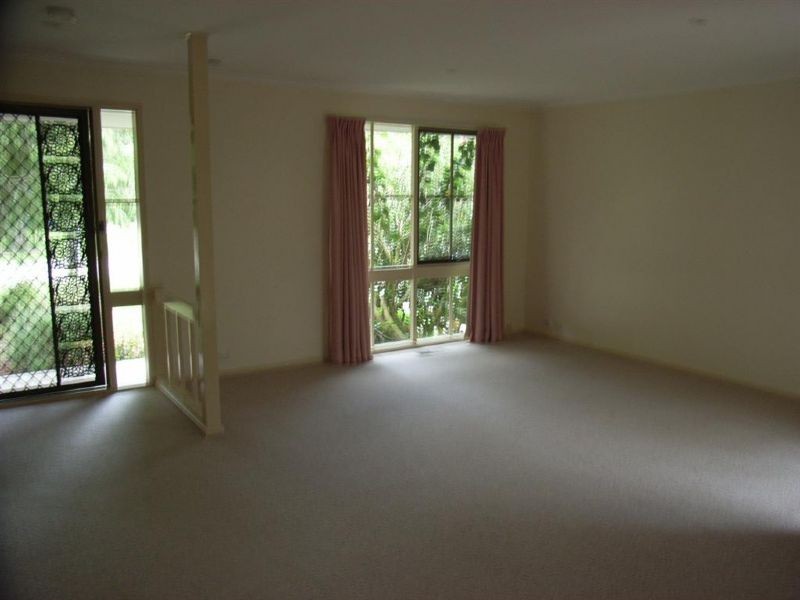 81 Seaview Avenue, Safety Beach VIC 3936