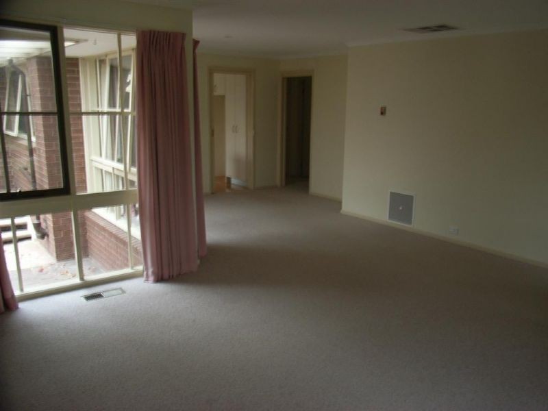 81 Seaview Avenue, Safety Beach VIC 3936