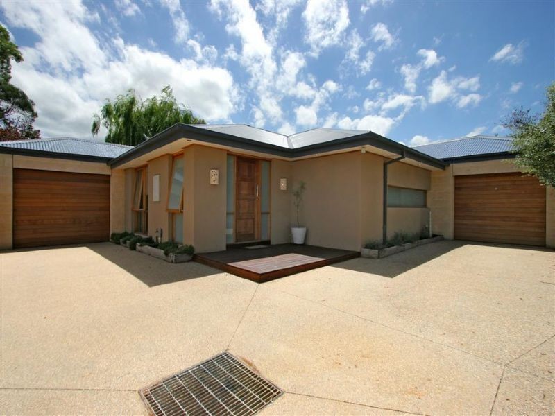 17b Davies Street, Safety Beach VIC 3936