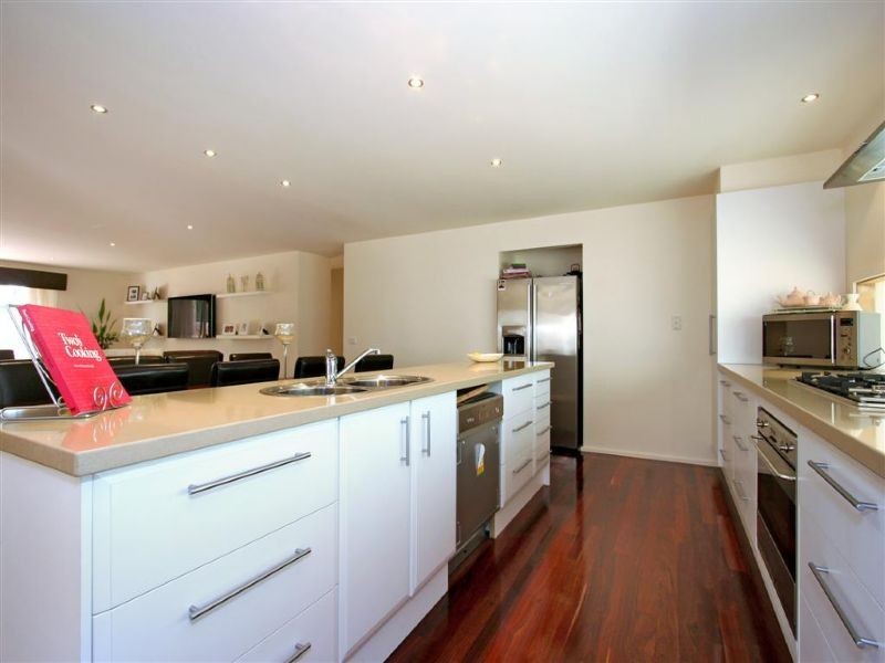 17b Davies Street, Safety Beach VIC 3936