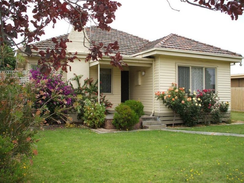 18 Palm Grove, Dromana VIC 3936