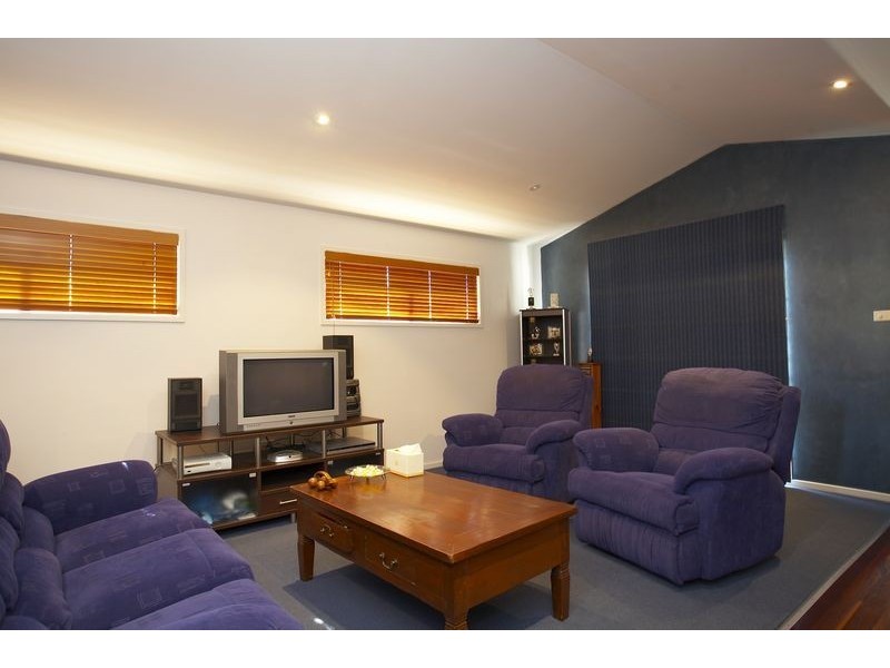 57 Coveside Avenue, Safety Beach VIC 3936