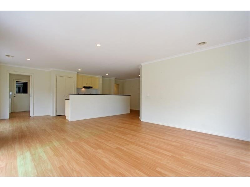 33 Sunningdale Road, Rosebud VIC 3939