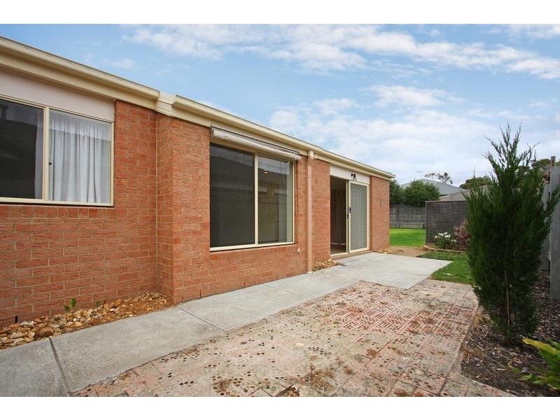 33 Sunningdale Road, Rosebud VIC 3939
