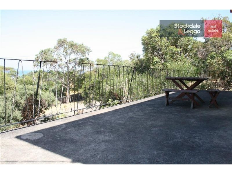 4 Mt Martha Road, Mount Martha VIC 3934