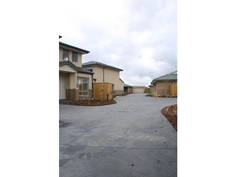 18/102B Country Club Drive, Safety Beach VIC 3936