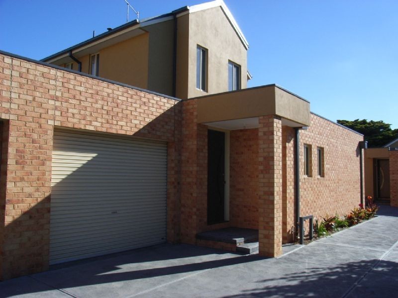 2/7 Carrigg Street, Dromana VIC 3936