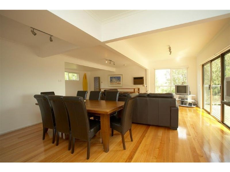 10 Bruce Road, Safety Beach VIC 3936