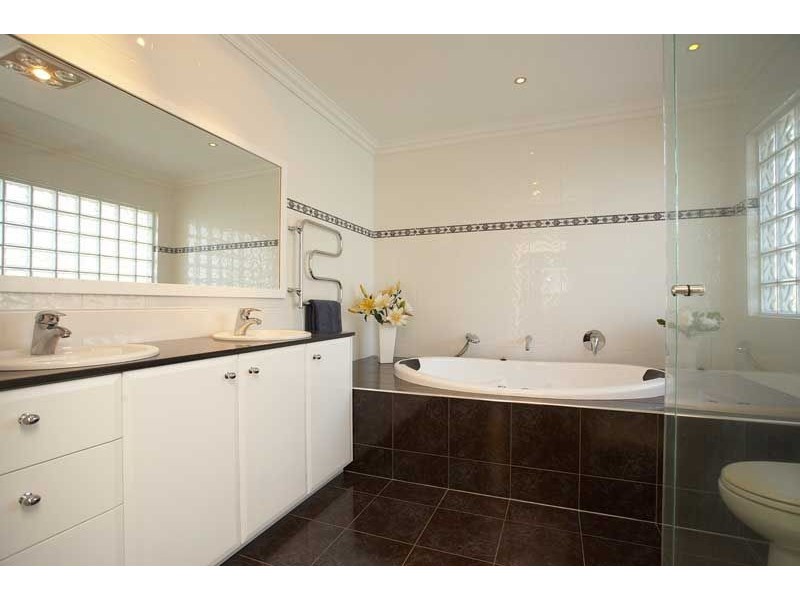 24 Somerset Place, Safety Beach VIC 3936