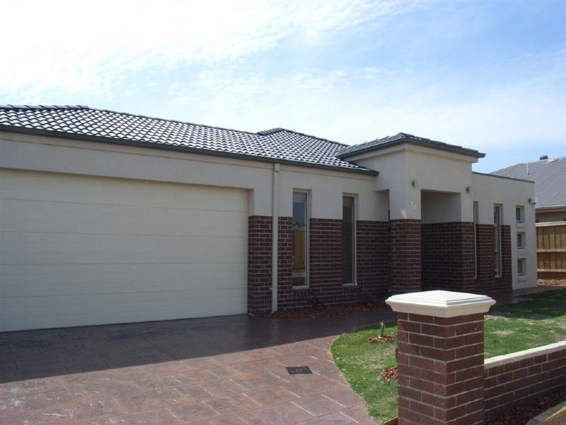 16 Mariner Place, Safety Beach VIC 3936
