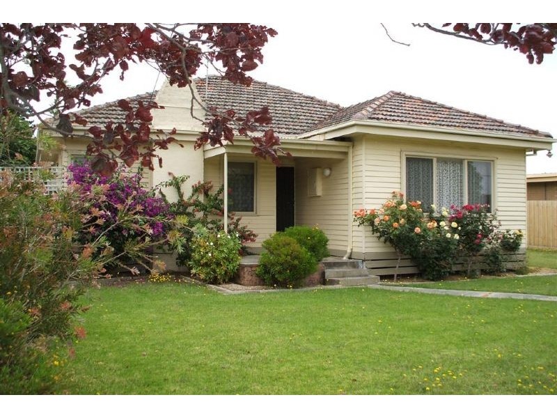 18 Palm Grove, Dromana VIC 3936