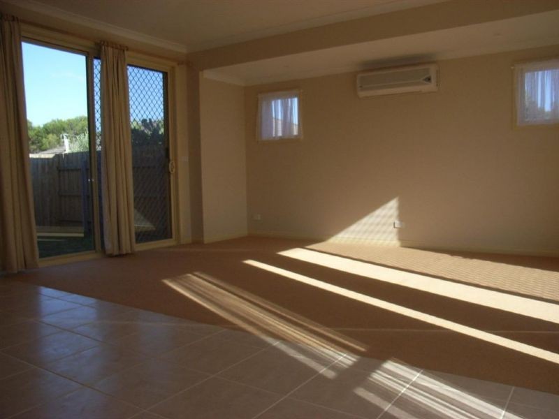 2/7 Carrigg Street, Dromana VIC 3936