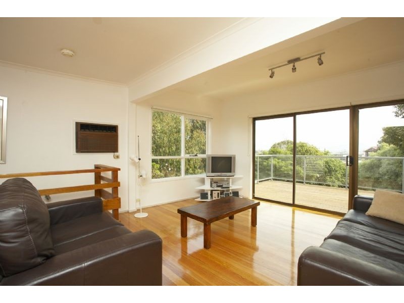 10 Bruce Road, Safety Beach VIC 3936