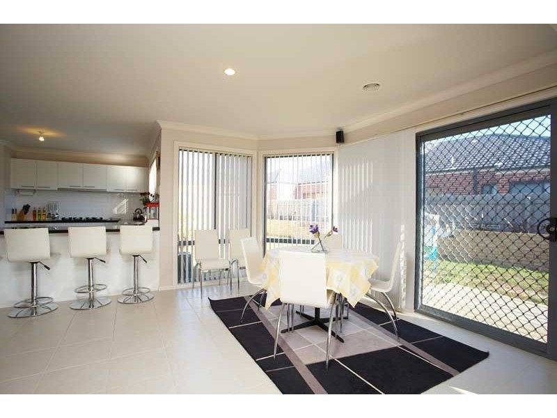 8 Fairway Drive, Safety Beach VIC 3936