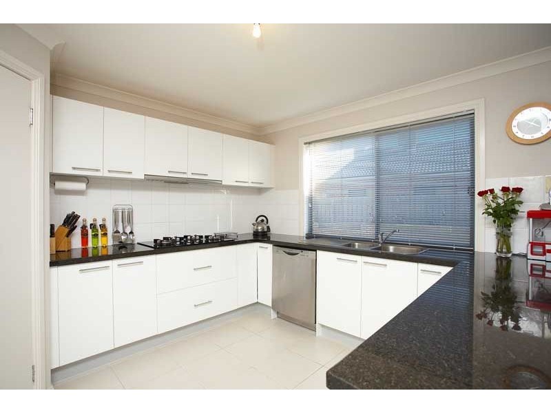 8 Fairway Drive, Safety Beach VIC 3936