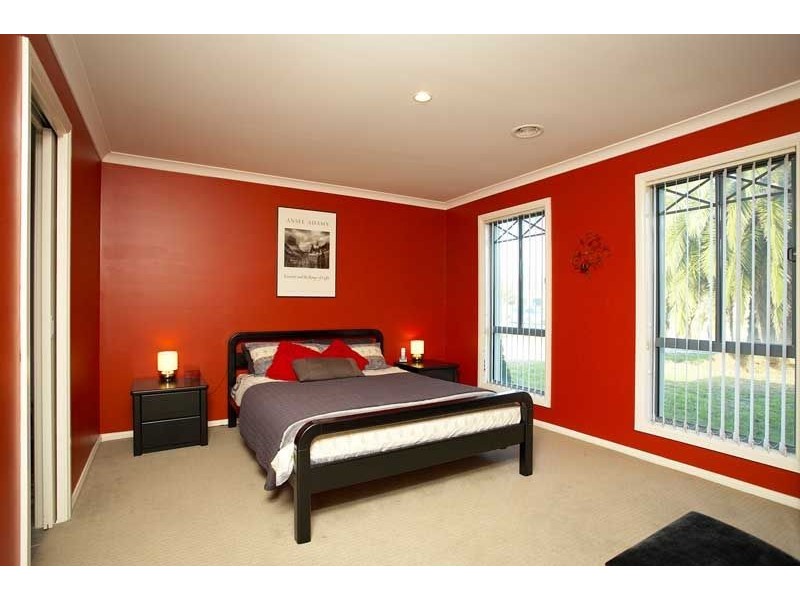 8 Fairway Drive, Safety Beach VIC 3936