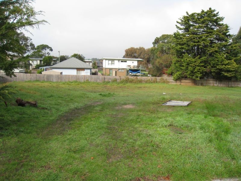 8 Omuna Court, Safety Beach VIC 3936