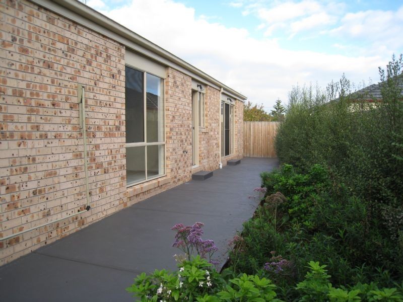 2/8 Bellmare Avenue, Dromana VIC 3936