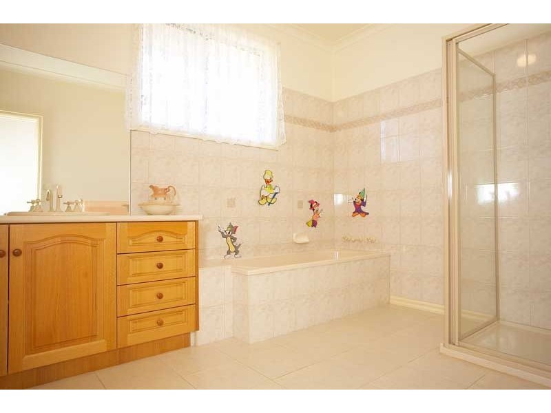 15 Tonkin Street, Safety Beach VIC 3936