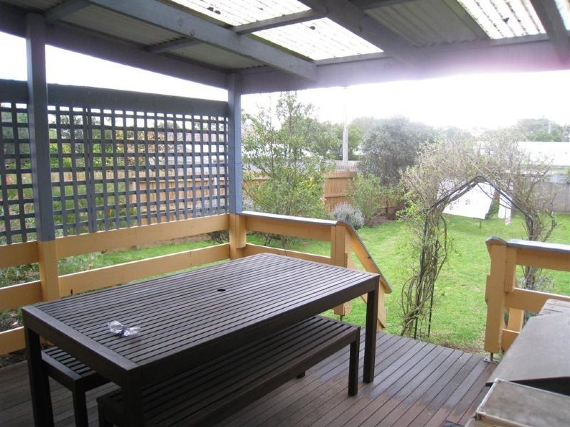 14 Basil Street, Dromana VIC 3936
