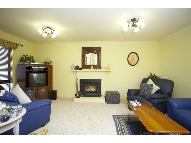 16 Fairway Circle, Safety Beach VIC 3936