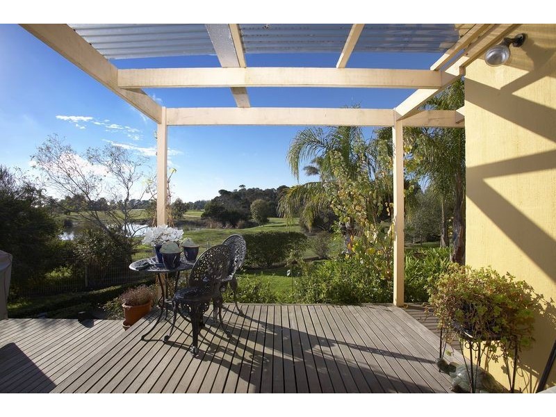 16 Fairway Circle, Safety Beach VIC 3936