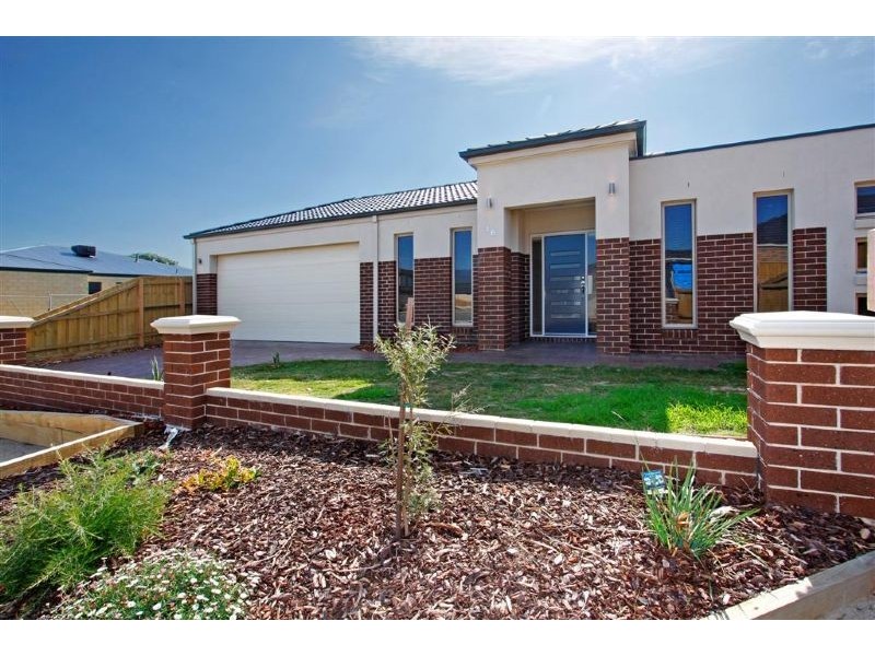 16 Mariner Place, Safety Beach VIC 3936