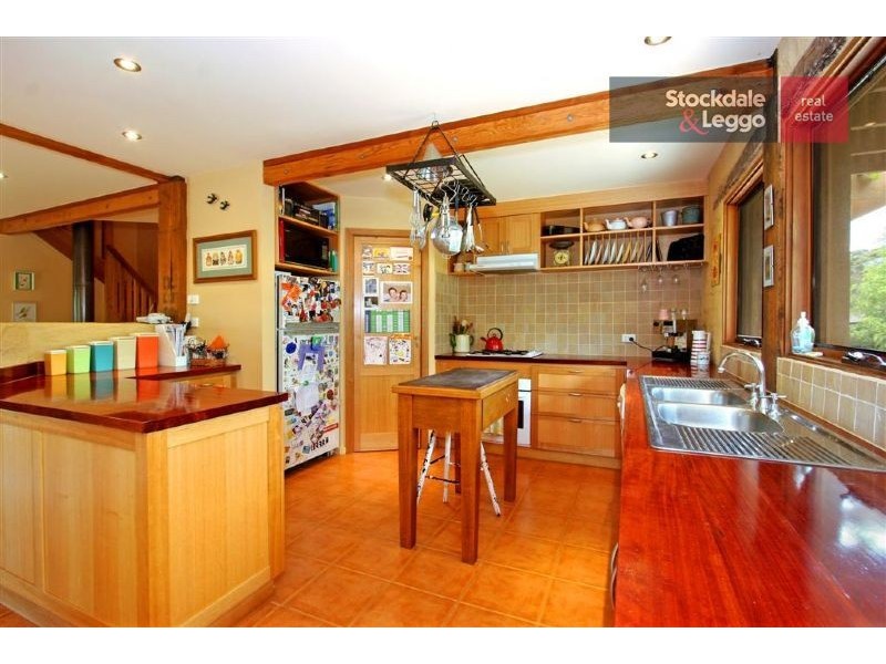 8 Weymouth Drive, Dromana VIC 3936