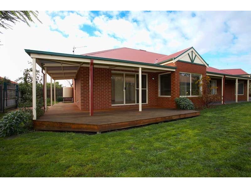 8 Moonlight Mews, Safety Beach VIC 3936